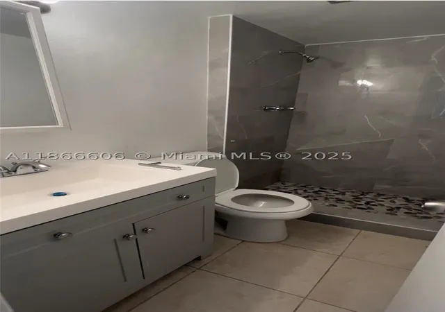 2nd image of 498 Nw 165Th St Rd, Miami, FL 33169