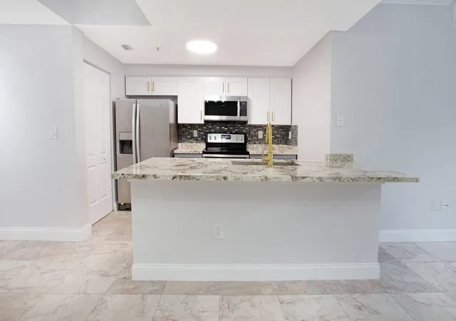 2nd image of 5860 W Sample Rd #204, Coral Springs, FL 33067 | MLS# F10527509