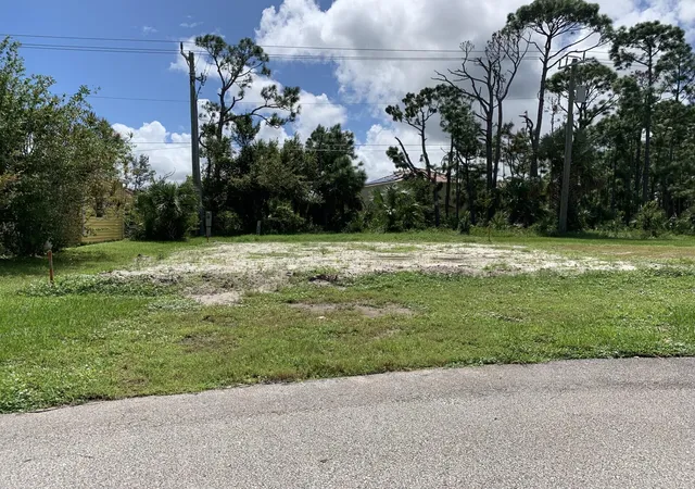 3rd image of 11 San Felipe, Fort Pierce, FL 34951 | MLS# R11125449