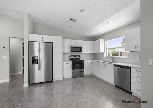 4th image of 11 San Felipe, Fort Pierce, FL 34951 | MLS# R11125449