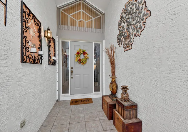 5th image of 2249 Soundings Ct, Greenacres, FL 33413 | MLS# R11125617