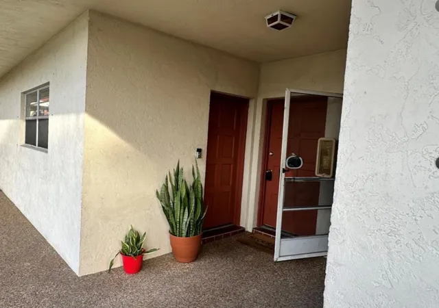 5th image of 5900 Nw 17Th Pl #103, Sunrise, FL 33313 | MLS# F10527674