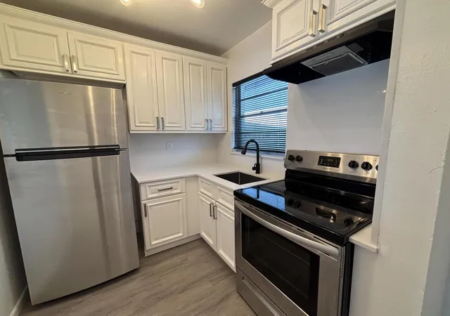 Homes for sale in Boynton Beach, FL | 1112 Lake Ter #207, Boynton Beach, FL 33426 | MLS# R11125898