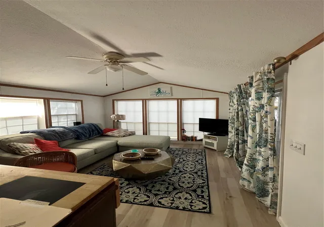 2nd image of 6445 Se 51st St, Okeechobee, FL 34974 | MLS# F10527733