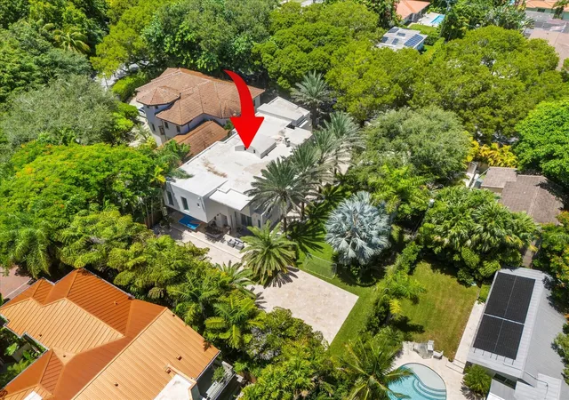 Homes for sale in Miami, FL | 3917 Sw 42nd Ave, Miami, FL 33146 | MLS# R11126274