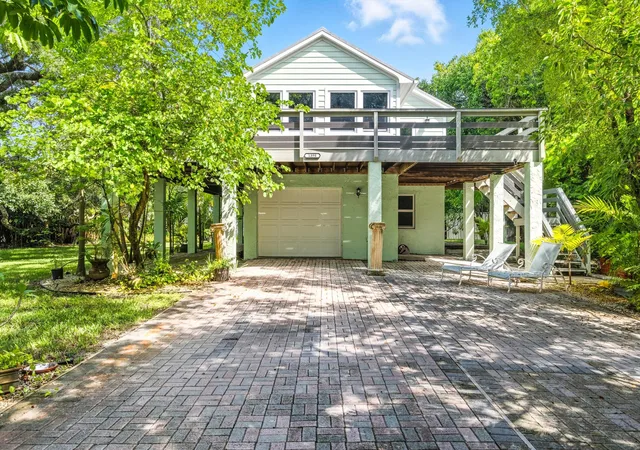 Homes for sale in Stuart, FL | 1398 Sw Palm City Rd, Stuart, FL 34994 | MLS# R11126285