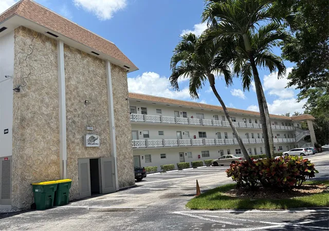 1st image of 3506 Nw 49th Ave #604, Lauderdale Lakes, FL 33319 | MLS# F10528219