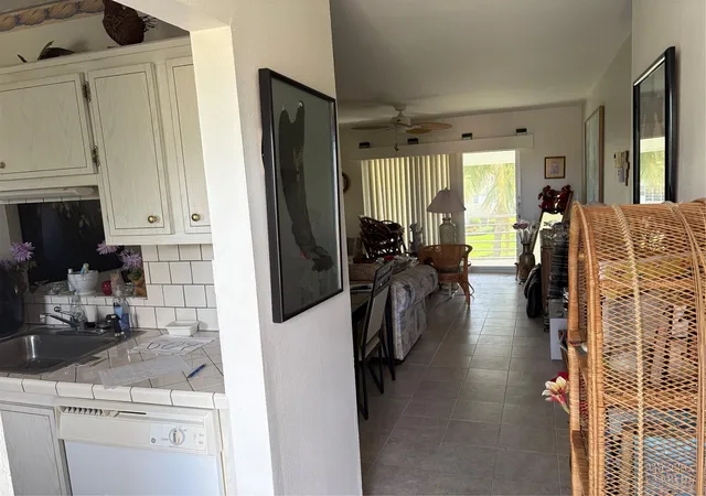 2nd image of 3506 Nw 49th Ave #604, Lauderdale Lakes, FL 33319 | MLS# F10528219