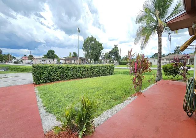 4th image of 632 Sw 13Th St, Belle Glade, FL 33430 | MLS# R11126683
