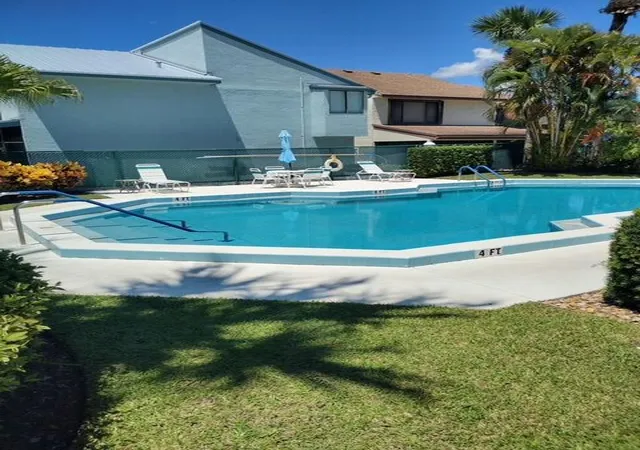 4th image of 950 S Kanner #508, Stuart, FL 34994 | MLS# R11126970