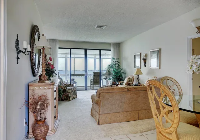 3rd image of 2370 Ne Ocean Blvd #C305, Stuart, FL 34996 | MLS# R11126990