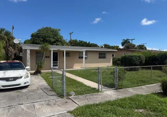 4th image of 1441 8Th St, West Palm Beach, FL 33401 | MLS# R11126997