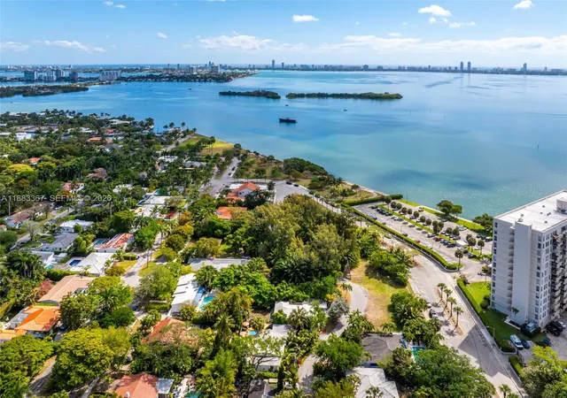 3rd image of 860 Ne 70Th St, Miami, FL 33138 | MLS# A11883367