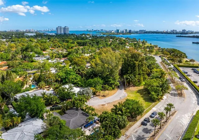 9th image of 860 Ne 70th St, Miami, FL 33138 | MLS# A11883367