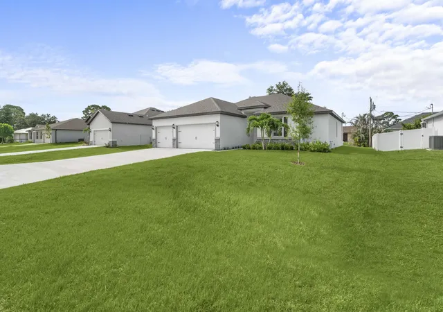 Homes for sale in Port St Lucie, FL | 1538 Sw Nervia Ave, Port St Lucie, FL 34953 | MLS# F10528744