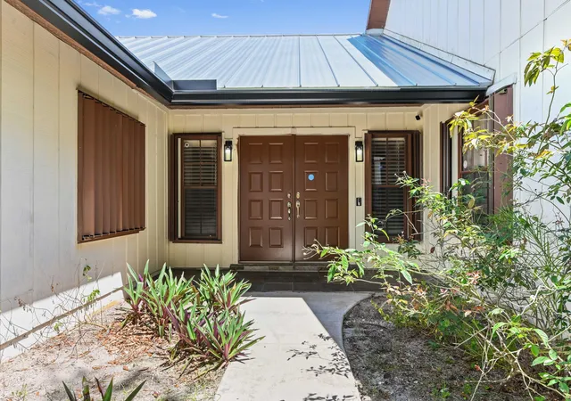 Homes for sale in Hobe Sound, FL | 9227 Se Gettysburg Ct, Hobe Sound, FL 33455 | MLS# R11127377