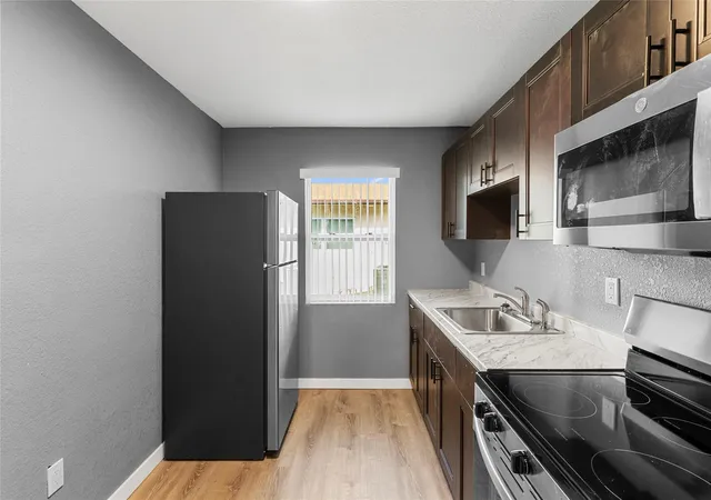 4th image of 233 Nw 12Th Ct, Pompano Beach, FL 33060 | MLS# F10527036