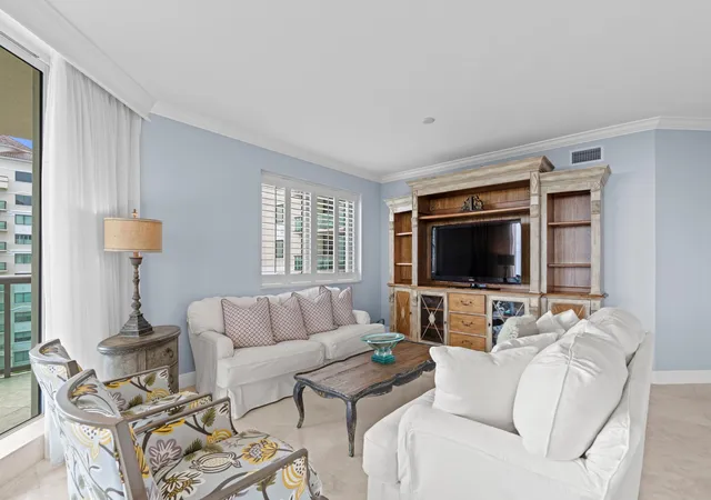 Homes for sale in Palm Beach Gardens, FL | 3630 Gdns Pkwy, Palm Beach Gardens, FL 33410