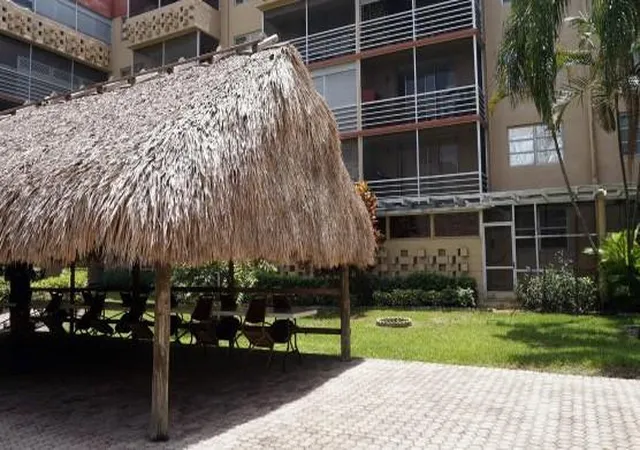 Homes for sale in Plantation, FL | 406 Nw 68th Avenue, Plantation, FL 33317 | Houzeo