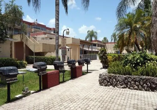 Homes for sale in Plantation, FL | 406 Nw 68th Ave #310, Plantation, FL 33317 | MLS# F10528981