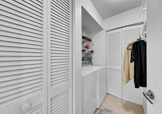 5th image of 10133 Nw 24Th Pl, Sunrise, FL 33322