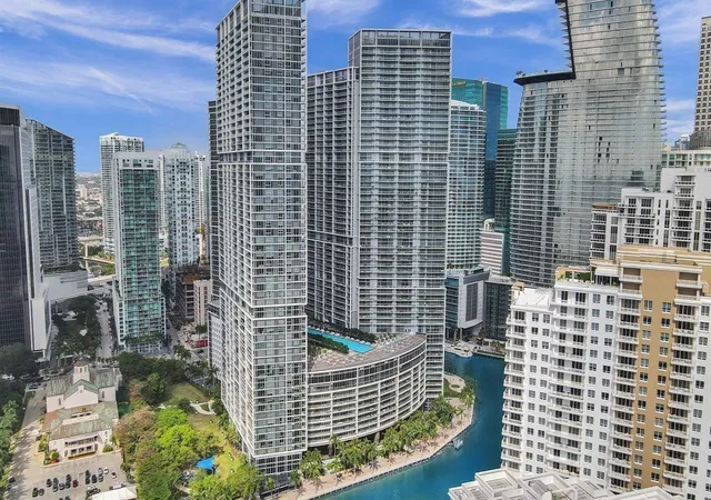 Homes for sale in Miami, FL | 465 Brickell Ave #2706, Miami, FL 33131 | MLS# F10529083