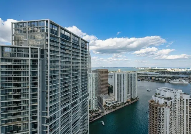 Homes for sale in Miami, FL | 465 Brickell Ave #2706, Miami, FL 33131 | MLS# F10529083