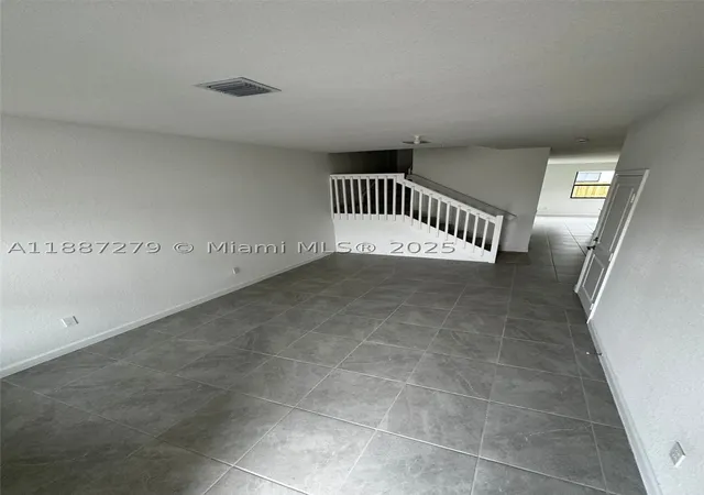 4th image of 285 Sw 159Th Ln, Pembroke Pines, FL 33028 | MLS# A11887279