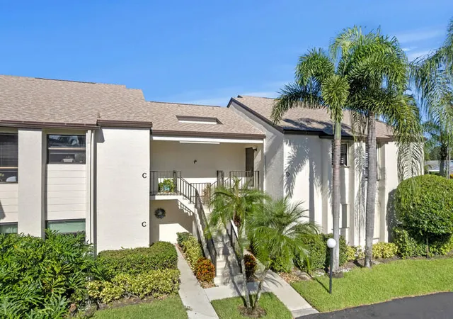 2nd image of 702 Wingfoot Dr #D, Jupiter, FL 33458 | MLS# R11128326