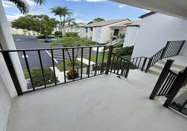 5th image of 702 Wingfoot Dr, Jupiter, FL 33458