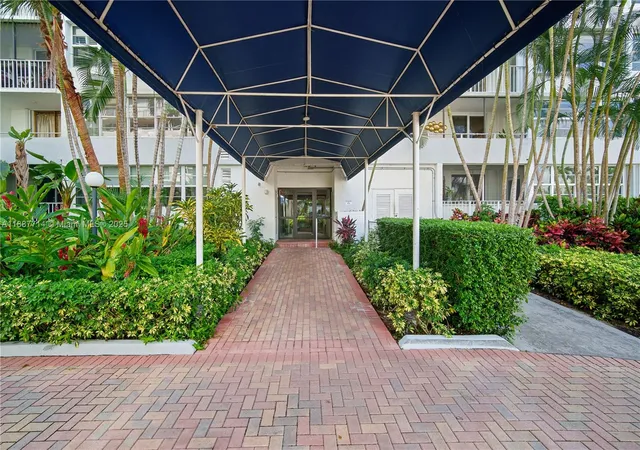 4th image of 1160 N Federal Hwy #1018, Fort Lauderdale, FL 33304 | MLS# A11887714