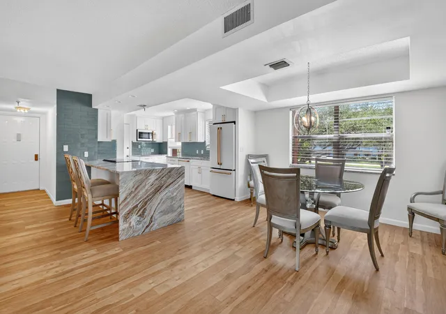 2nd image of 5340 Nw 2nd Ave #220, Boca Raton, FL 33487 | MLS# R11128656