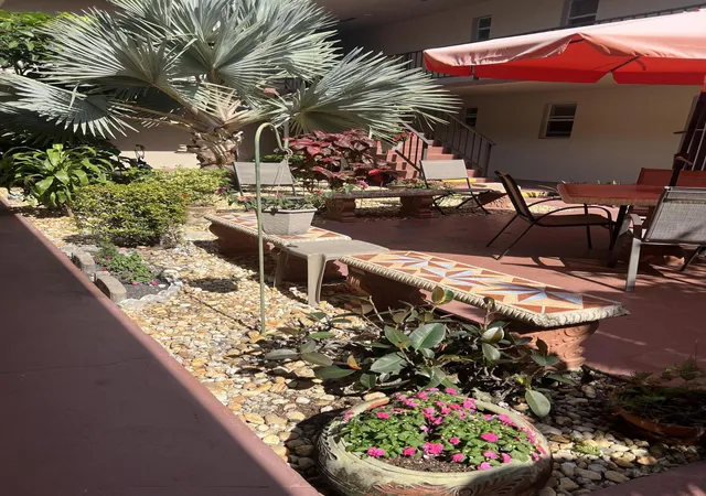 3rd image of 504 Davis Rd #95, Palm Springs, FL 33461 | MLS# R11128675
