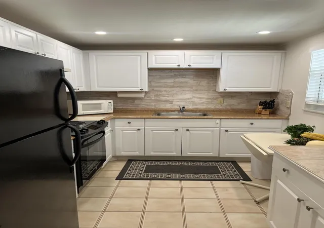 5th image of 504 Davis Rd #95, Palm Springs, FL 33461 | MLS# R11128675