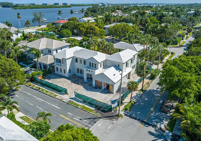 3rd image of 180 Costello Rd, West Palm Beach, FL 33405 | MLS# R11128905