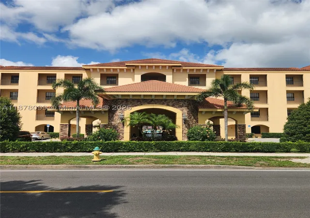 Photo 1 of Condo for sale at 2351 Lakeview Dr #114, Sebring, FL 33870 | MLS# A11878099 | Listing updated on 2026-10-07