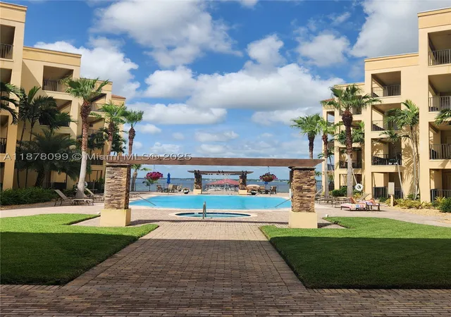 Photo 3 of Condo for sale at 2351 Lakeview Dr #114, Sebring, FL 33870 | MLS# A11878099 | Listing updated on 2026-10-07