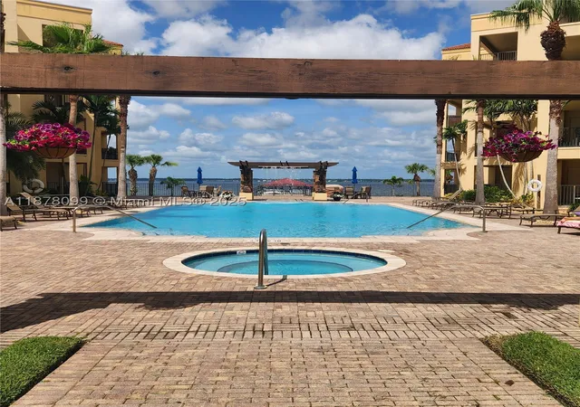Photo 4 of Condo for sale at 2351 Lakeview Dr #114, Sebring, FL 33870 | MLS# A11878099 | Listing updated on 2026-10-07