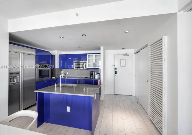 Photo 1 of Condo for sale at 3101 Bayshore Dr #1704, Fort Lauderdale, FL 33304 | MLS# A11889757 | Listing updated on 2026-09-30