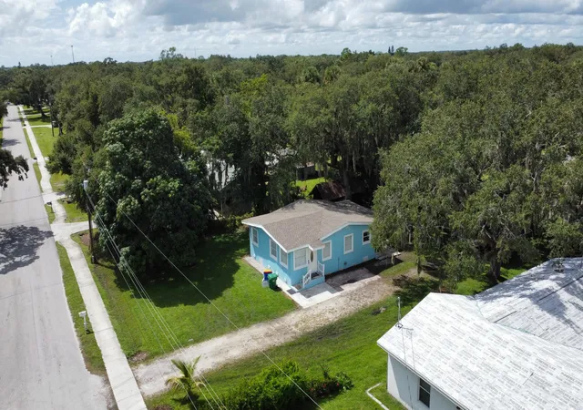 1st image of 1806 Sw 2 Ave, Okeechobee, FL 34974 | MLS# R11129334