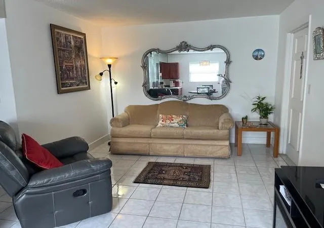 2nd image of 2145 Pierce St #101, Hollywood, FL 33020 | MLS# F10530007