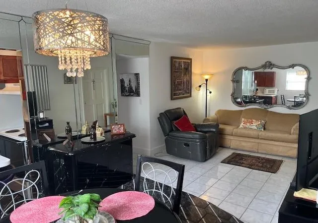 4th image of 2145 Pierce St #101, Hollywood, FL 33020 | MLS# F10530007