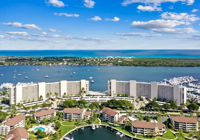 1st image of 134 Lakeshore Dr #814, North Palm Beach, FL 33408 | MLS# R11129396