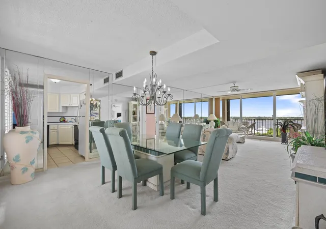 5th image of 134 Lakeshore Dr, South Palm Beach, FL 33408