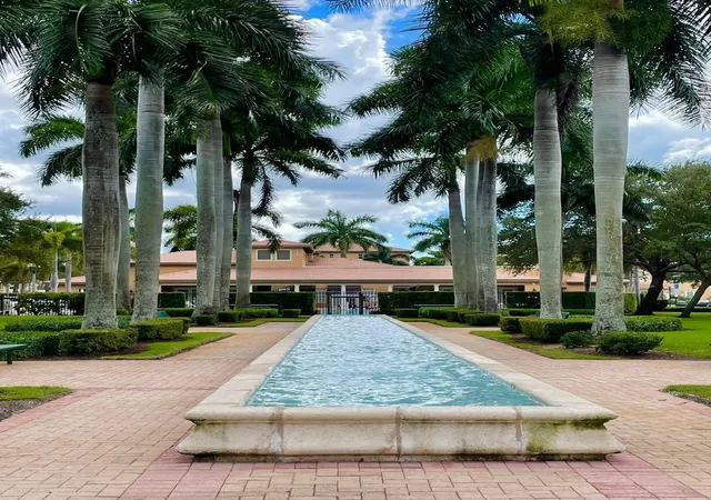 2nd image of 817 Sw 147th Ave #1404, Pembroke Pines, FL 33027 | MLS# F10529897