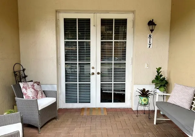 3rd image of 817 Sw 147Th Ave #1404, Pembroke Pines, FL 33027 | MLS# F10529897