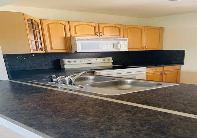 Homes for sale in Lauderdale Lakes, FL | 5111 W Oakland Park Blvd #306, Lauderdale Lakes, FL 33313 | MLS# F10530139