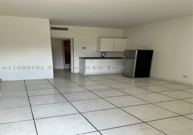 3rd image of 26 Diplomat Parkway #2248, Hallandale Beach, FL 33009 | MLS# A11889791