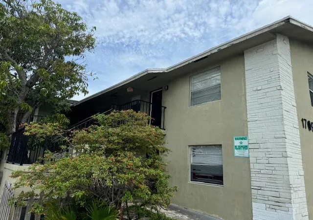 Homes for sale in Lake Worth Beach, FL | 1709 S Federal Hwy #6, Lake Worth Beach, FL 33460 | MLS# R11129942