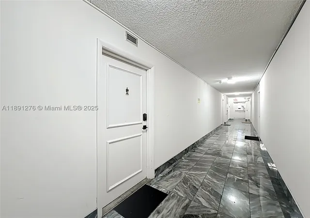 12500 NE 15th Ave #105